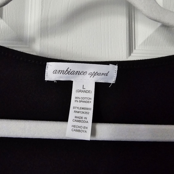 🖤💙 Ambiance Apparel Set of 2 Tee Shirt Crop Tops - Size L - Picture 7 of 12